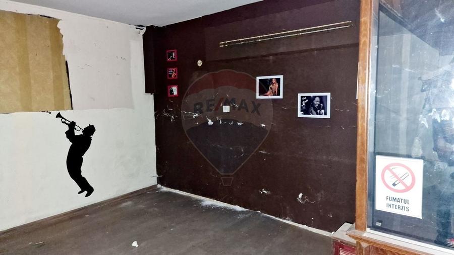 Spațiu comercial de vânzare în zona Central - 13
