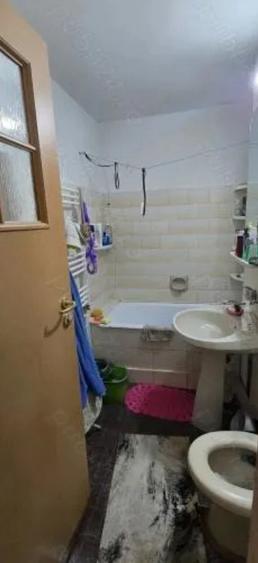 vânzare apartament 2 camere zona Galeriile Soveja - 4