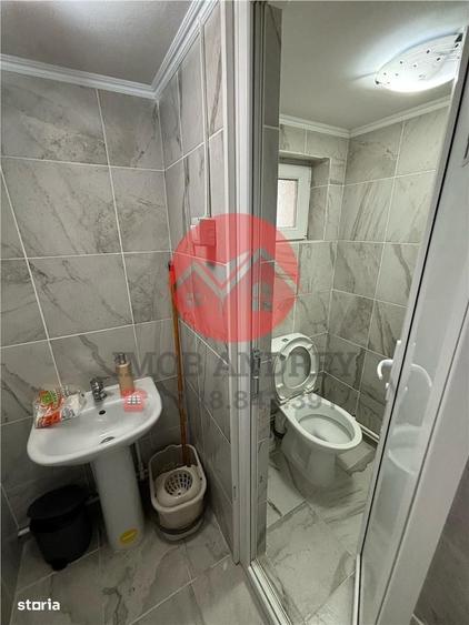 Spațiu comercial, de 300 mp, în Central