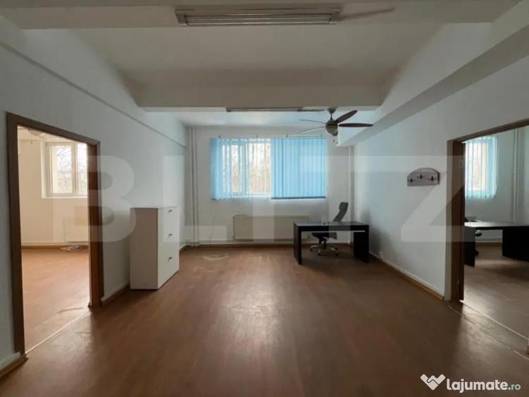 Spa?iu birou, 90 mp, zona Pia?a 1 Mai - 2