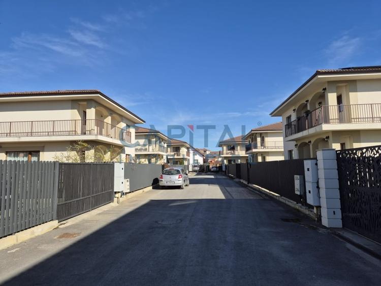 Casa superba la cheie, strada privata, central Dezmir. - 4