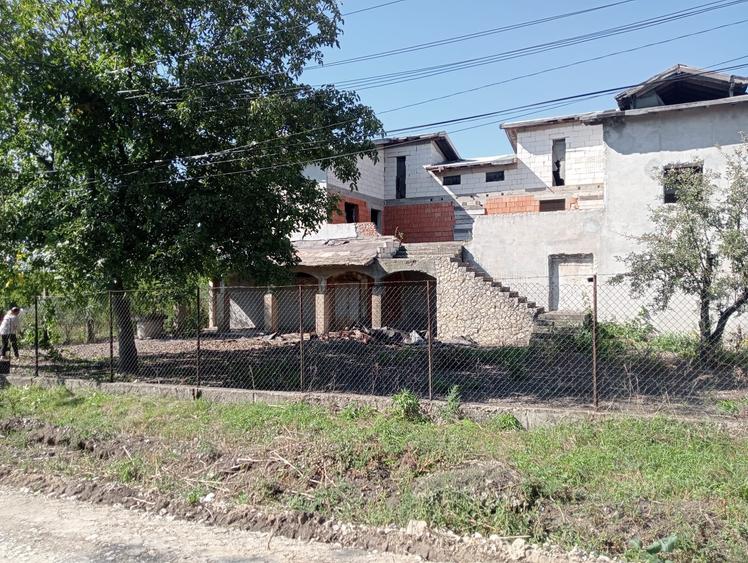 Cladire cu suprafata de 500mp la Avrameni - 3