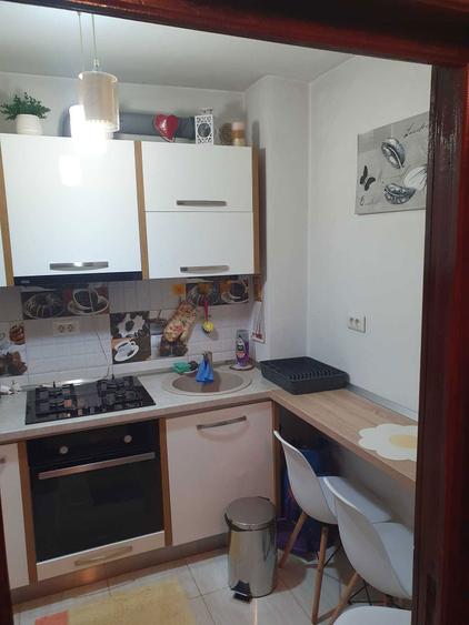 Vand apartament 2 camere zona Industriala str Cornisa - 8
