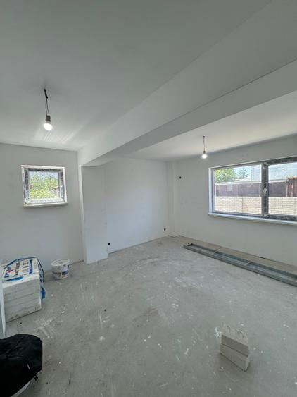 Apartament 3 camere decomandat nou/ metrou 1 Mai - 10