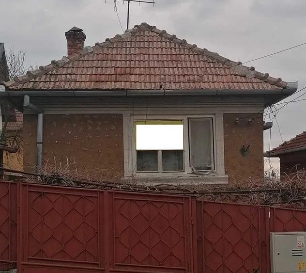 Casă individuală cu 5 camere cu Canalizare în Dâmbul Rotund