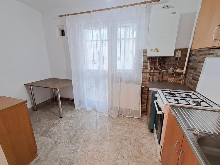 Ap.2 cam 57 mp dec. Renovat et.3,2 balcoane, Aleea Barsei Marasti - 6