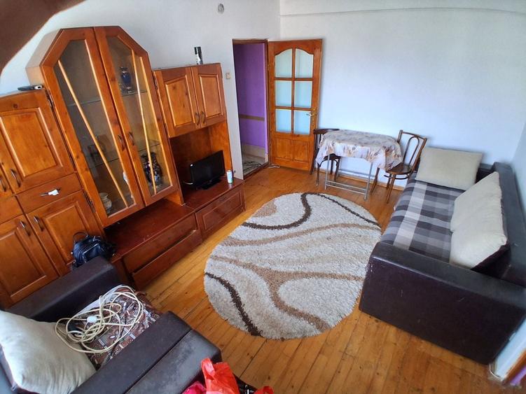 Apartament de vanzare - 4