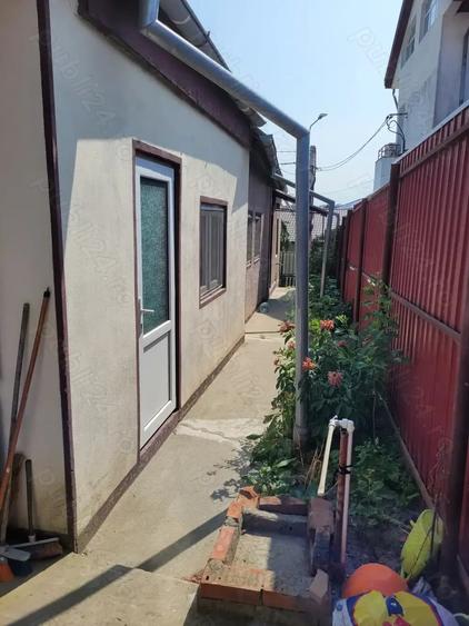 Casă cu 4 camere cu Teren 280 Mp în Piața Nouă