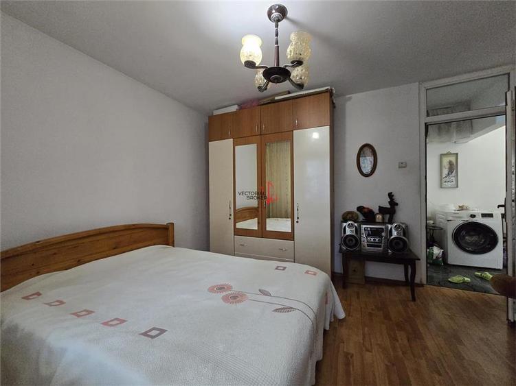 Et.1, hol  H , bloc reabilitat  Doamna Ghica Pancota - 9