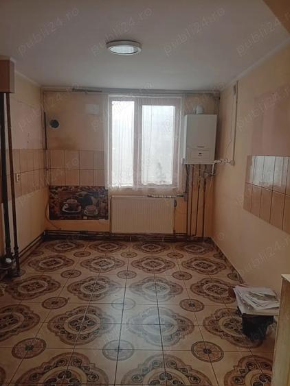 Vanzare apartament 2 camere zona Independen?ei - 1