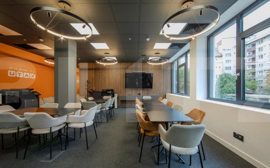 Cladire Birouri Pia?a Victoriei - 10