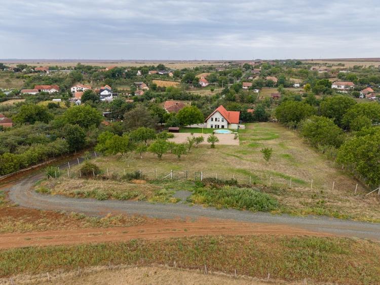 Teren intravilan 1584 mp in Murani – ideal pentru casa sau pensiune - 1