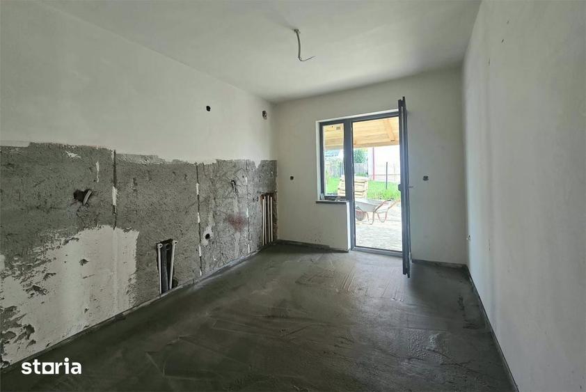 Capat CUG Vila moderna 4 camere 2 bai Lunca Cetatuii - 12
