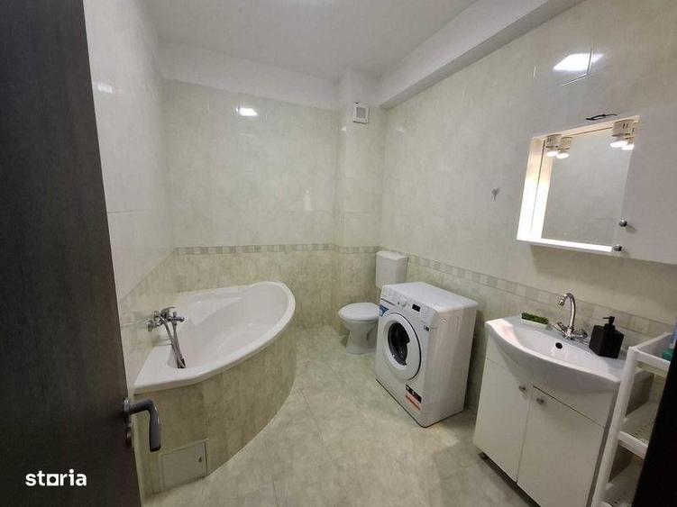 Inchiriez ap. 3 camere in M.R. (la intrarea in cartier din str. Osiei) - 2