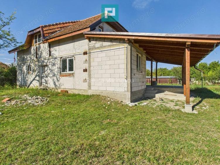 Casa cu panorama spre dealurile ?iriei