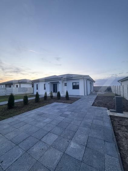 Casa parter, 127 mp utili, la cheie, 600 mp teren, Pielesti - 1