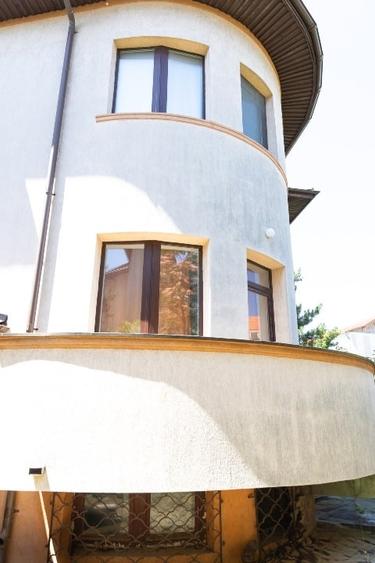 Se vinde impresionanta vila cu 10 camere plus teren in centru Ploiești - 12