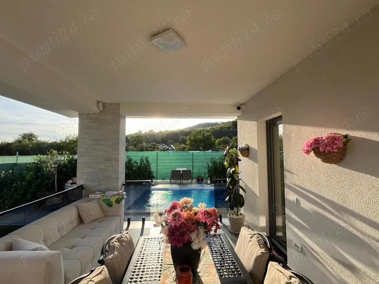 Vila cu 3 camere, 3 bai , piscina , ready-to-move, lux, Podgoria, Bihor. - 8