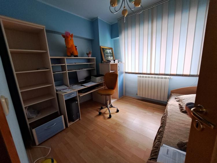 Ultracentral Târgoviște,  vânzare apartament 4camere/2balcoane - 22