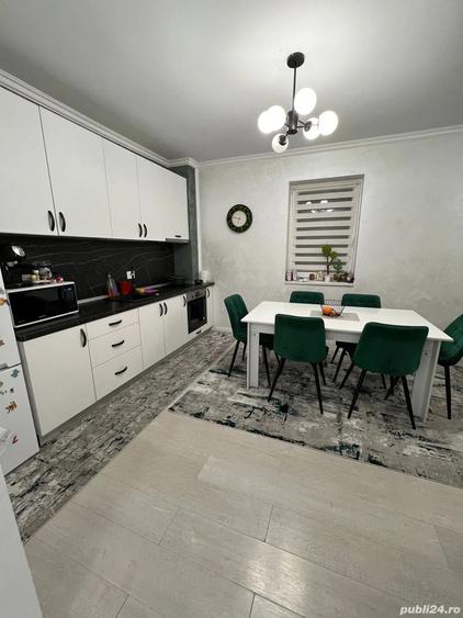 Vand apartament 3 camere, Prima Universitatii - 1