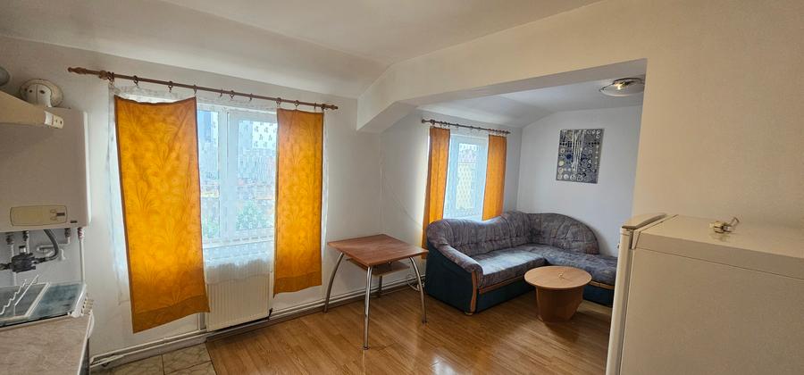 Vand apartament de 2 camere situat la mansarda pe un singur nivel,Scoala de Inot - 7