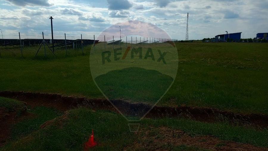 Teren intravilan, zona in plina dezvoltare industriala loc. Frumuseni - 3