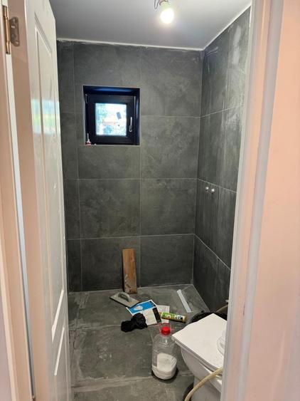 Apartament cu 3 camere nedecomandat în Unirii Sud