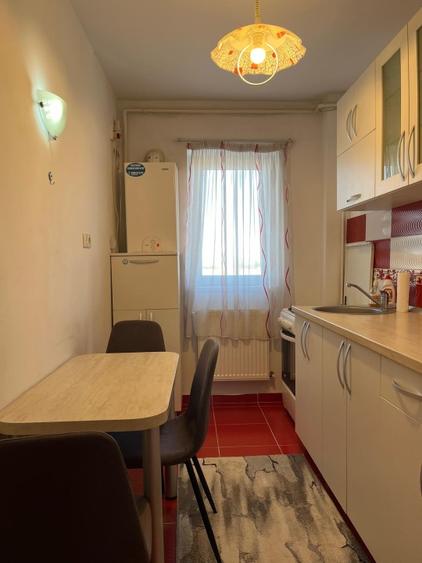 Garsoniera de inchiriat Tractorul zona Coresi - 4