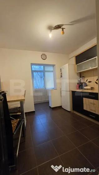Apartament 3 camere, Decomandat, zona Soarelui - 3