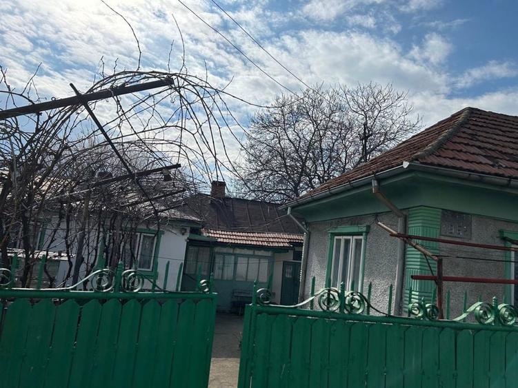 De vanzare casa cu teren - 1