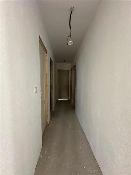 Casa individuala 4 camere terasa garaj curte 500mp Sura Mare - 6