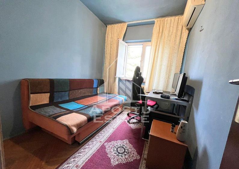 Apartament cu 3 camere, semidecomandat, etaj intermediar,... - 4