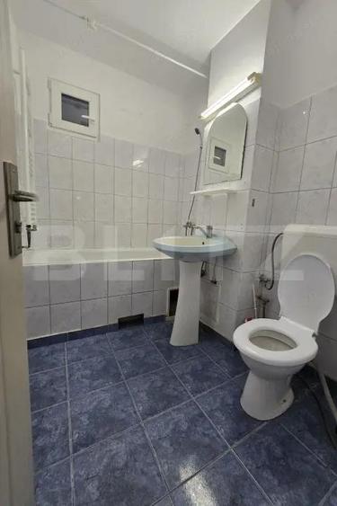 Apartament 3 camere, 54 mp utili - zona Soarelui - 1