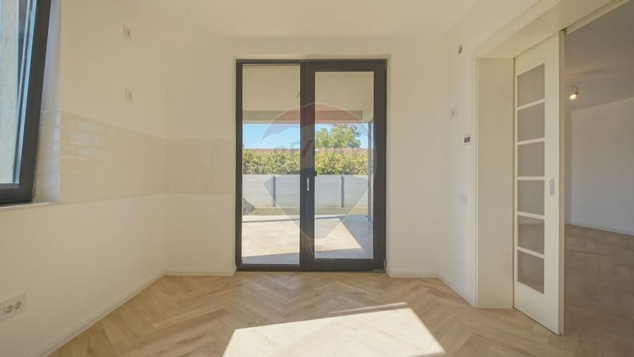 Casa / Vila cu 5 camere de vanzare - 7