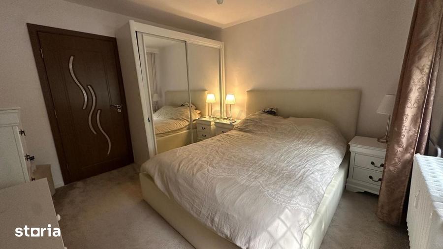 Apartament cu 4 camere decomandat în Aviației