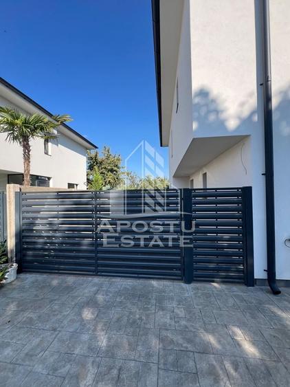 Duplex cu 3 camere cu Canalizare în Sânandrei