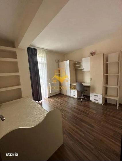 Apartament cu 3 camere în Zorilor