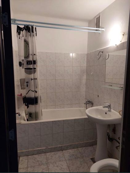 Vand Apartament zona Strada Camelie Nord bloc 42 semidecomandat 45 mp2 - 5