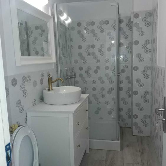 Proprietar, vand apartament 2 camere, zona 13 Septembrie - 6
