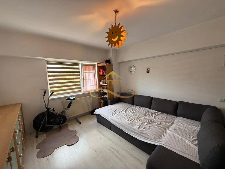 Apartament cu 4 camere decomandat în 9 Mai
