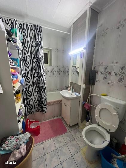 Apartament decomandat, Sarari-Henri Coanda,coloana gaze,etajul 2/4 - 2