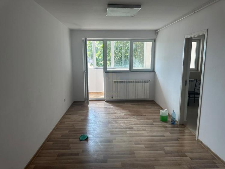 Birou, de 700 mp, în Antiaeriană