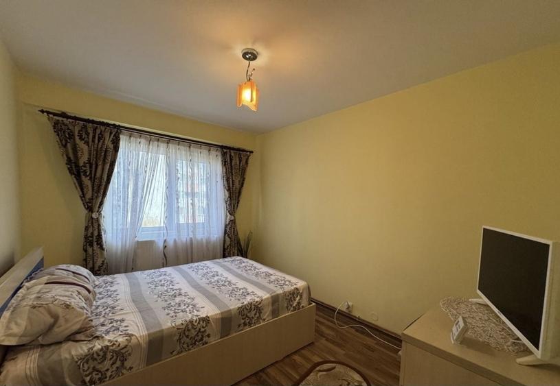 Apartament cu 3 camere decomandat în Găvana