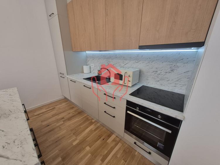 Apartament cu 2 camere semidecomandat, mobilat în Băneasa