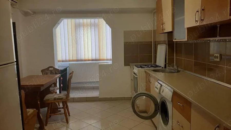 Apartament cu 2 camere decomandat în Patriei