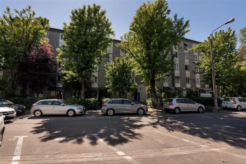 Garsonieră decomandată în Rogerius