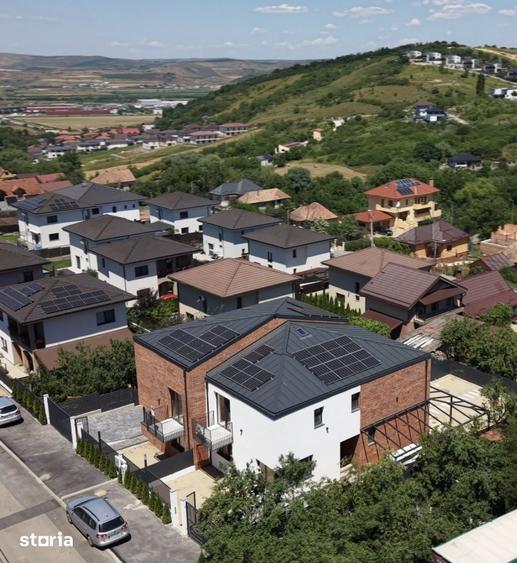Casă cu 5 camere cu Teren 300 Mp în Apahida