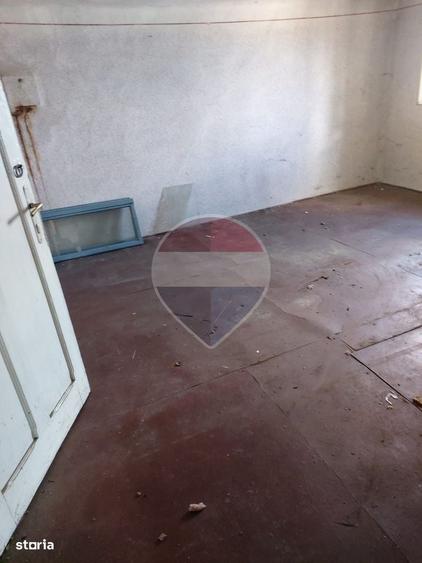 Casă cu 3 camere în Central