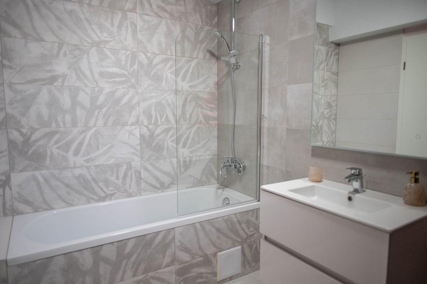 Apartament cu 2 camere decomandat în Sud