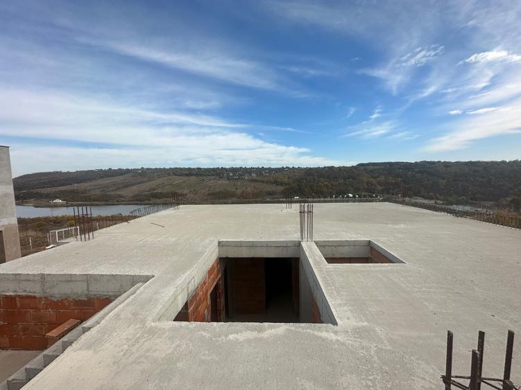 Casă cu 4 camere în Moara de Vânt